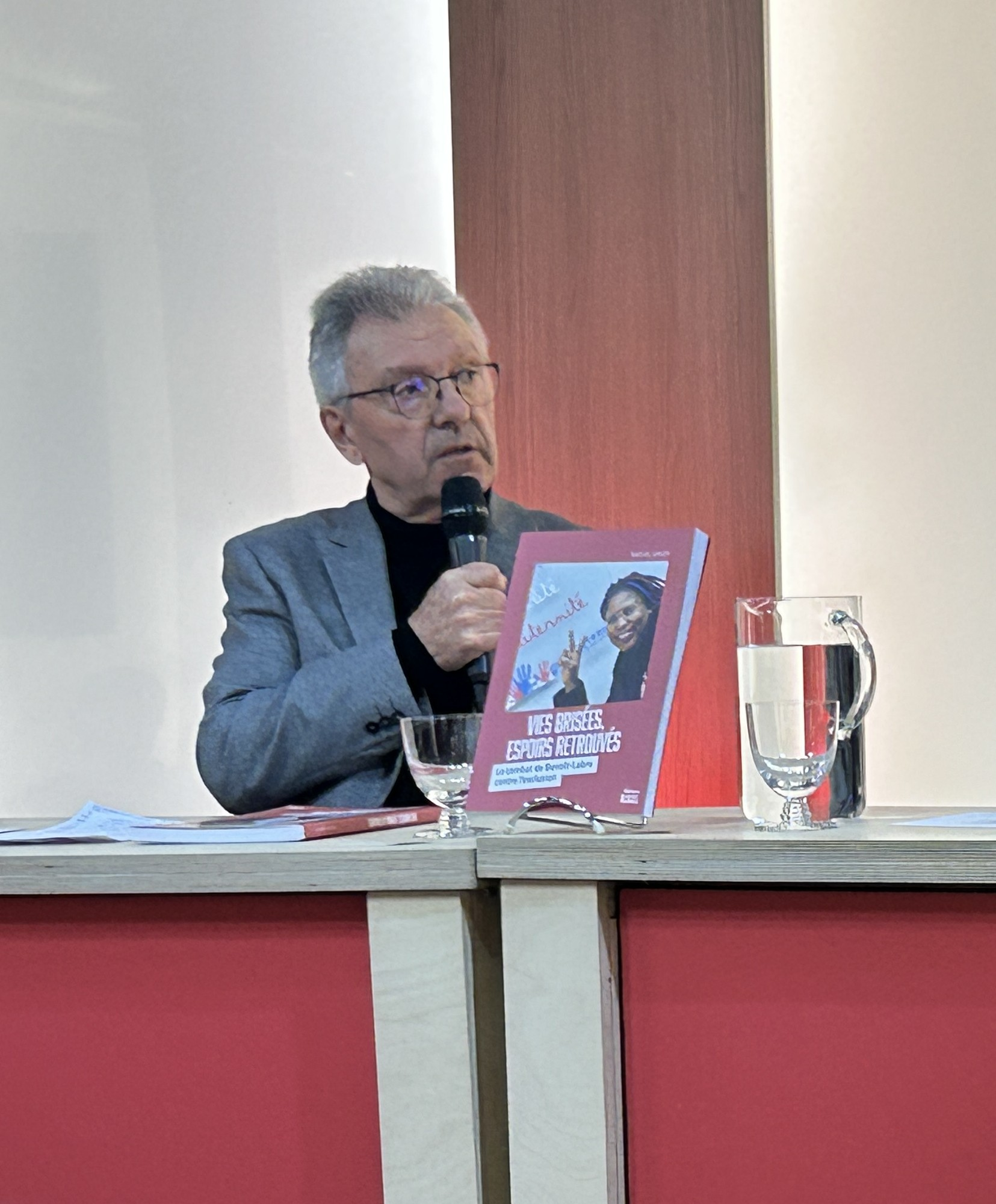 Rencontre avec Michel Urvoy à l'occasion de la parution de son livre  « Vies brisées, espoirs retrouvés »-1