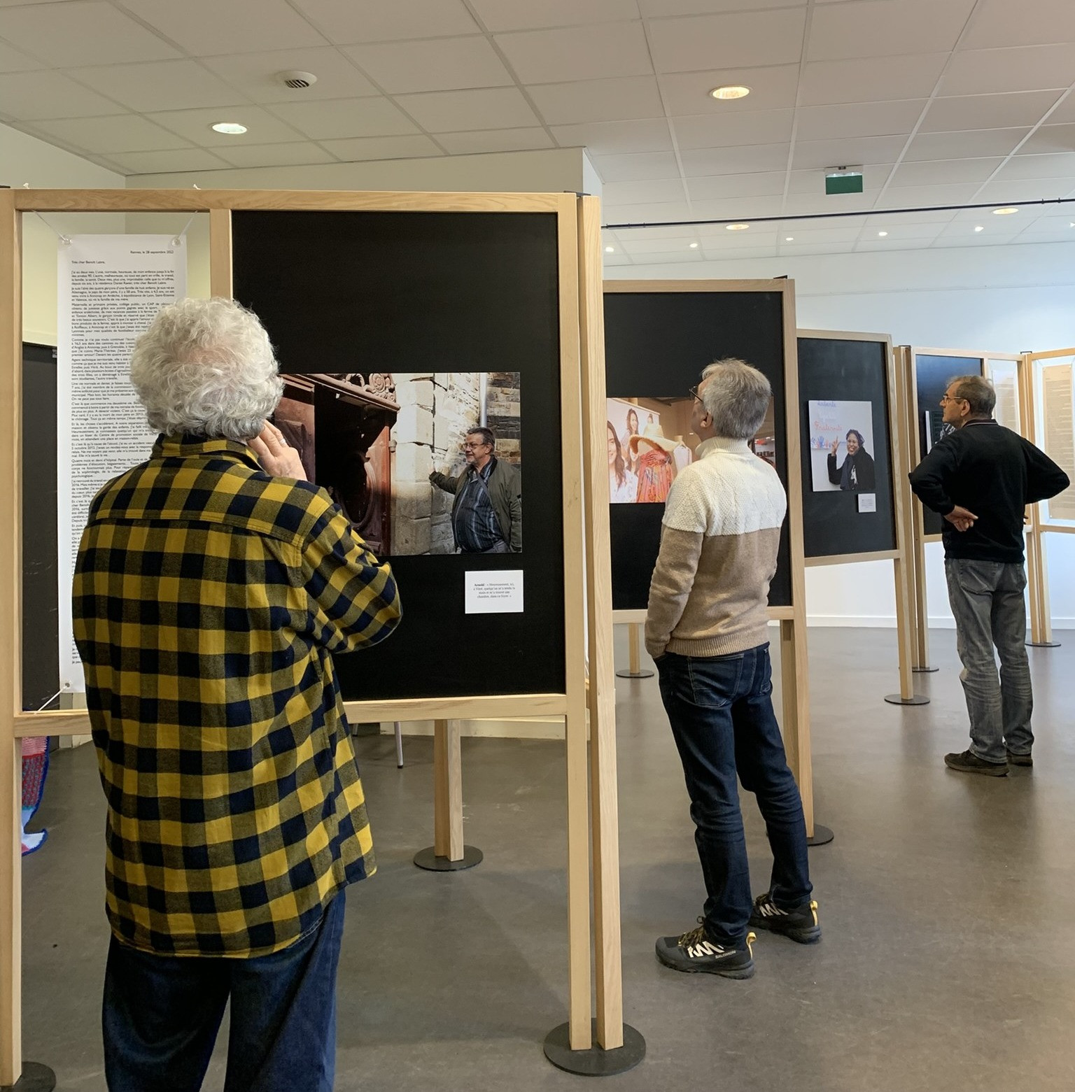 venez-decouvrir-l-exposition-je-vous-ecris-de-benoit-labre-a-la-maison-de-quartier-la-touche